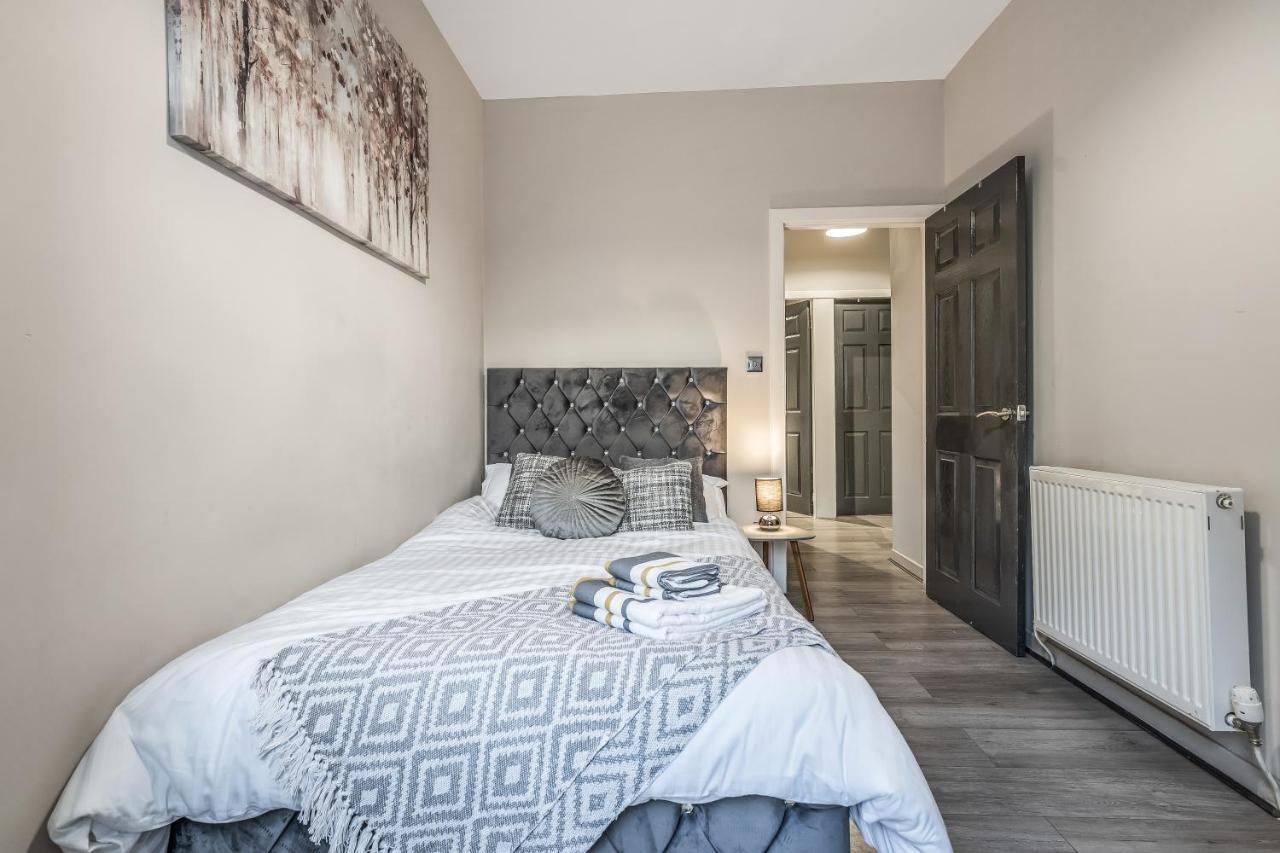 Private Ground Floor Main Door Entrance - Spacious 2 Bedroom Property - The Shore, Leith Edinburgh Exterior photo